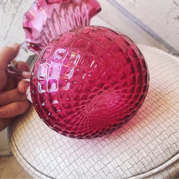 Vintage cranberry glass pitcher with clear ponytail handle - unmarked - Picture 5 of 5